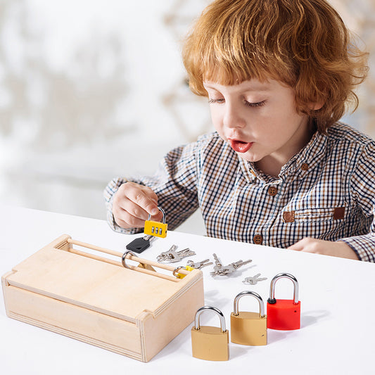 Wooden early childhood education unlocking Montessori unlocking toys baby keys unlocking boxes Montessori teaching aids